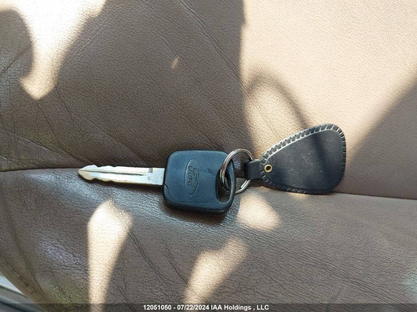 1999 Ford Expedition VIN: 1FMPU18L6XLC47986 Lot: 12051050