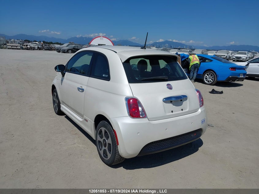 2015 Fiat 500 Electric VIN: 3C3CFFGE1FT503150 Lot: 12051853