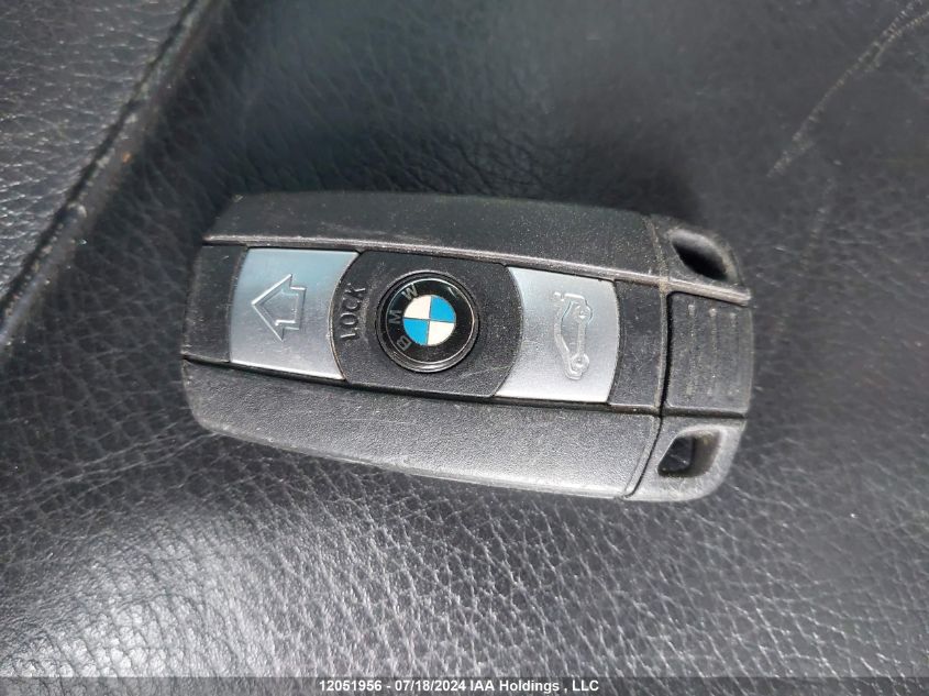 2007 BMW 3 Series VIN: WBAVB735X7P101318 Lot: 12051956