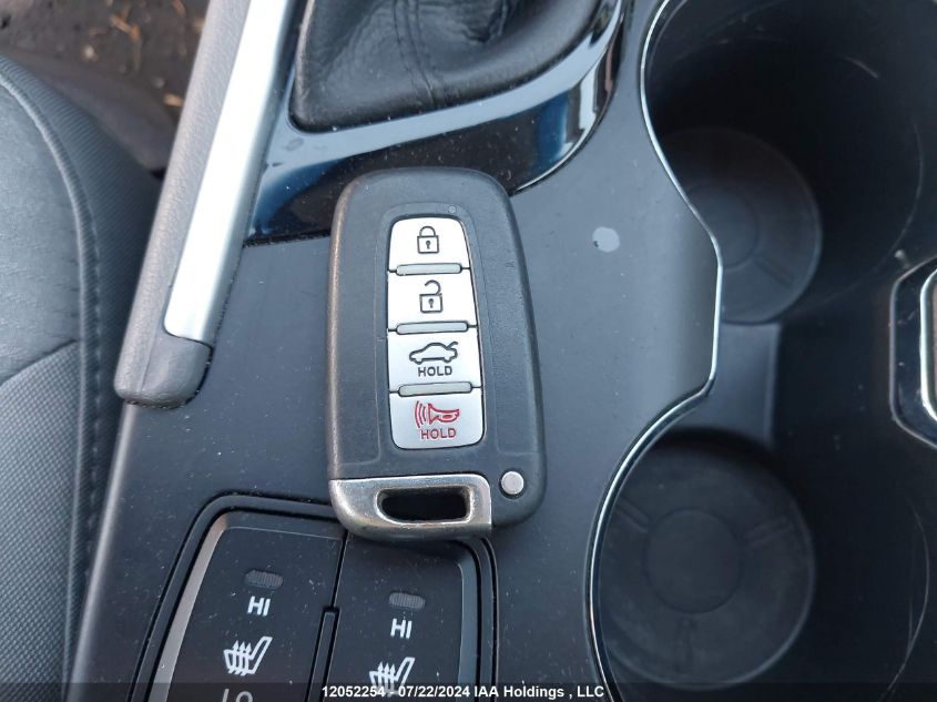 2013 Hyundai Sonata Hybrid VIN: KMHEC4A48DA074249 Lot: 12052254