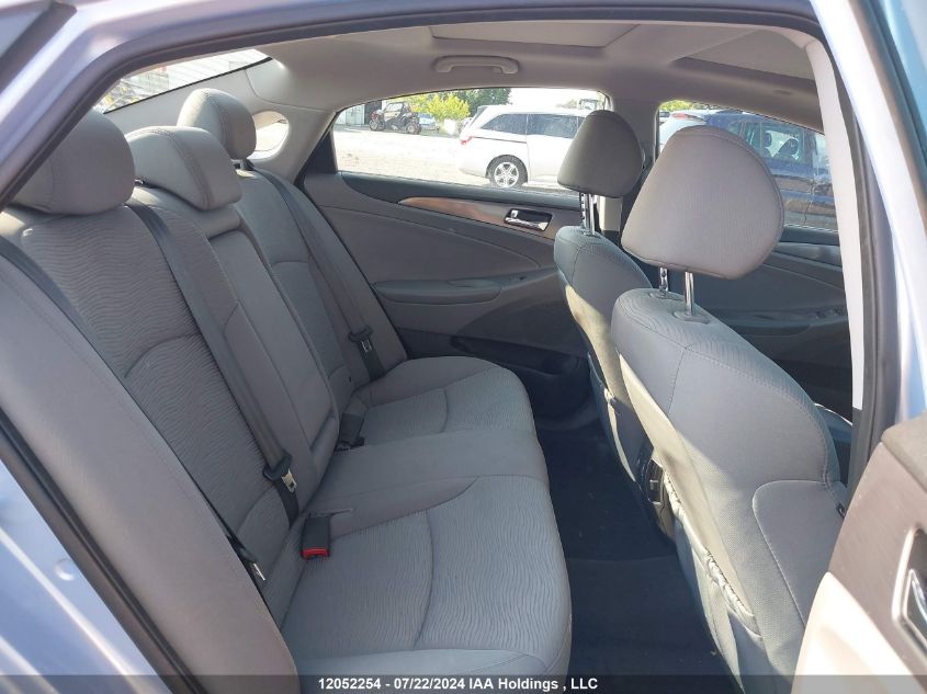 2013 Hyundai Sonata Hybrid VIN: KMHEC4A48DA074249 Lot: 12052254