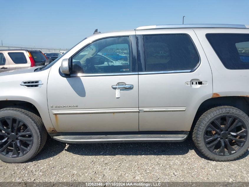 2007 Cadillac Escalade Luxury VIN: 1GYFK63837R171575 Lot: 12052346