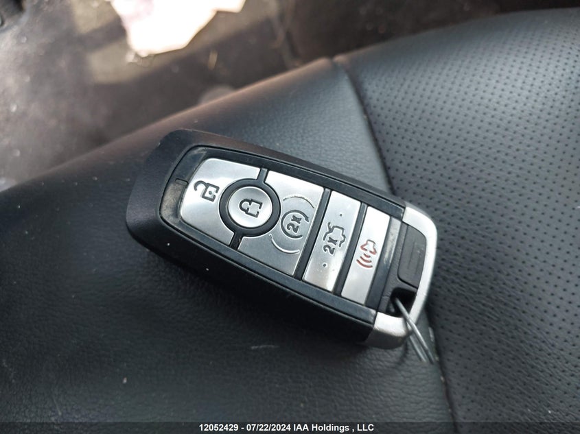 2020 Ford Fusion Energi Titanium VIN: 3FA6P0SU1LR226077 Lot: 12052429