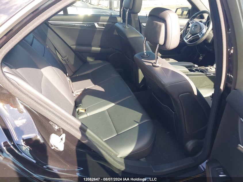 2014 Mercedes-Benz C-Class VIN: WDDGF8JB8EA944924 Lot: 12052647