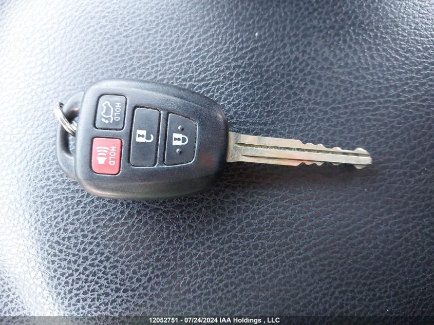 2017 Toyota Rav4 Xle VIN: 2T3RFREV3HW557619 Lot: 12052751