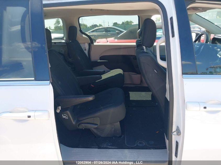 2018 Chrysler Pacifica Touring VIN: 2C4RC1DG3JR214421 Lot: 12052904