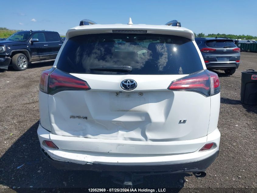 2T3ZFREV2JW488458 2018 Toyota Rav4 Le