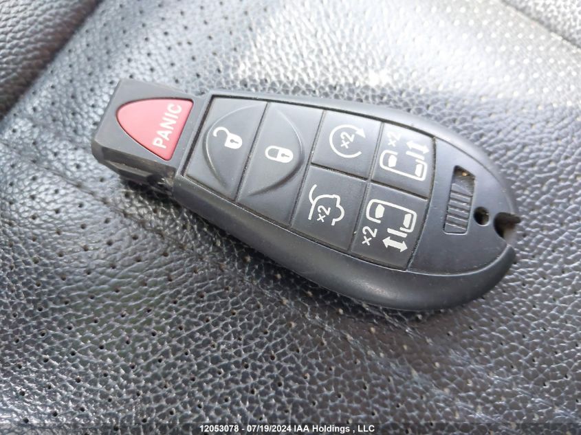 2015 Chrysler Town & Country Touring L VIN: 2C4RC1CG9FR504039 Lot: 12053078