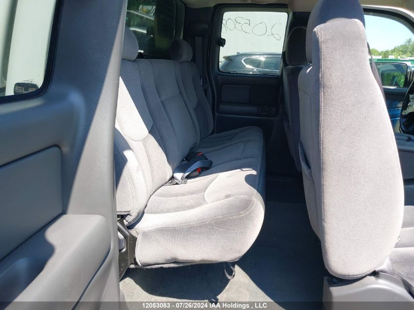 2003 GMC Sierra 1500 VIN: 1GTEC19T53Z281096 Lot: 12053083