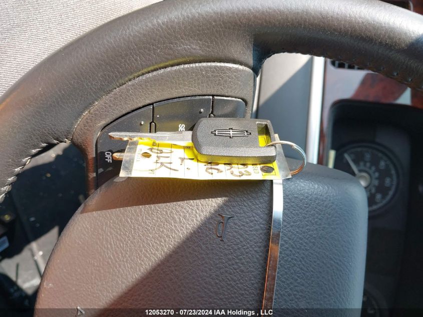 2010 Lincoln Town Car VIN: 2L1FL8JW6AX616823 Lot: 12053270