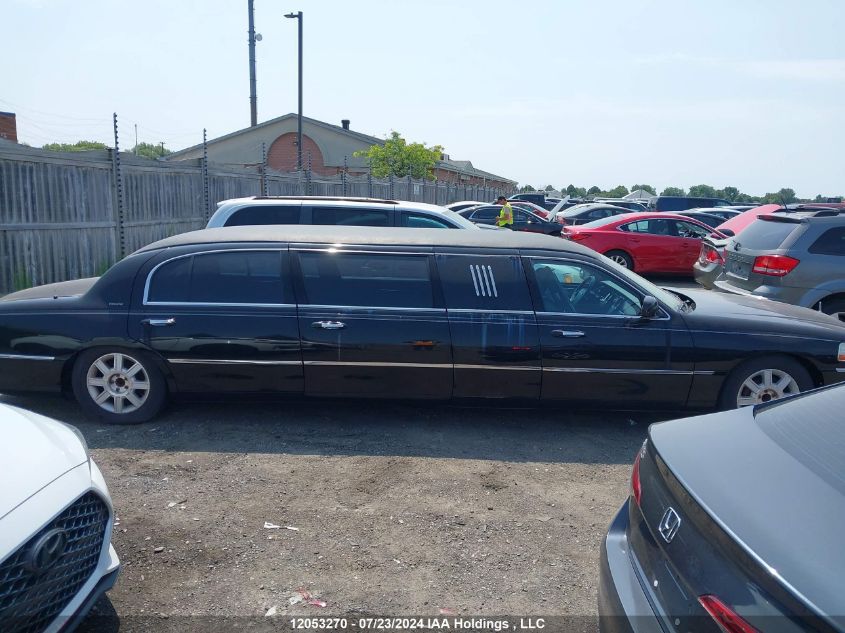 2010 Lincoln Town Car VIN: 2L1FL8JW6AX616823 Lot: 12053270