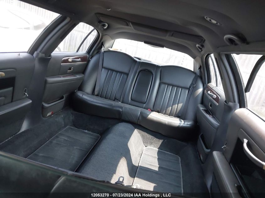 2010 Lincoln Town Car VIN: 2L1FL8JW6AX616823 Lot: 12053270