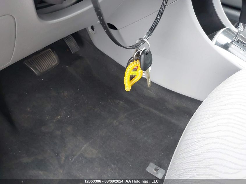 2013 Hyundai Accent Gls VIN: KMHCU4AE8DU374885 Lot: 12053306