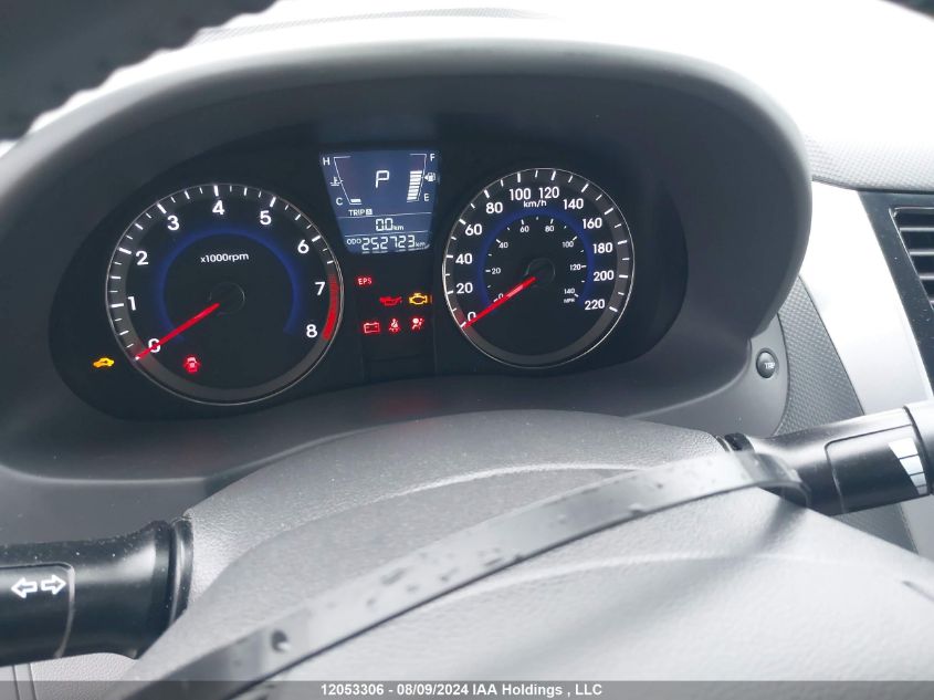 2013 Hyundai Accent Gls VIN: KMHCU4AE8DU374885 Lot: 12053306