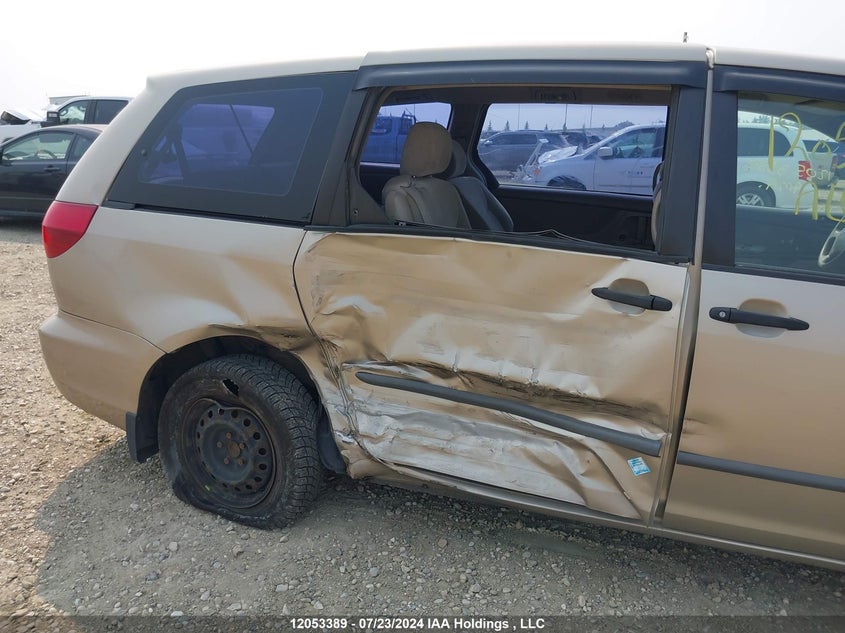 2004 Toyota Sienna Ce VIN: 5TDZA29C44S035446 Lot: 12053389