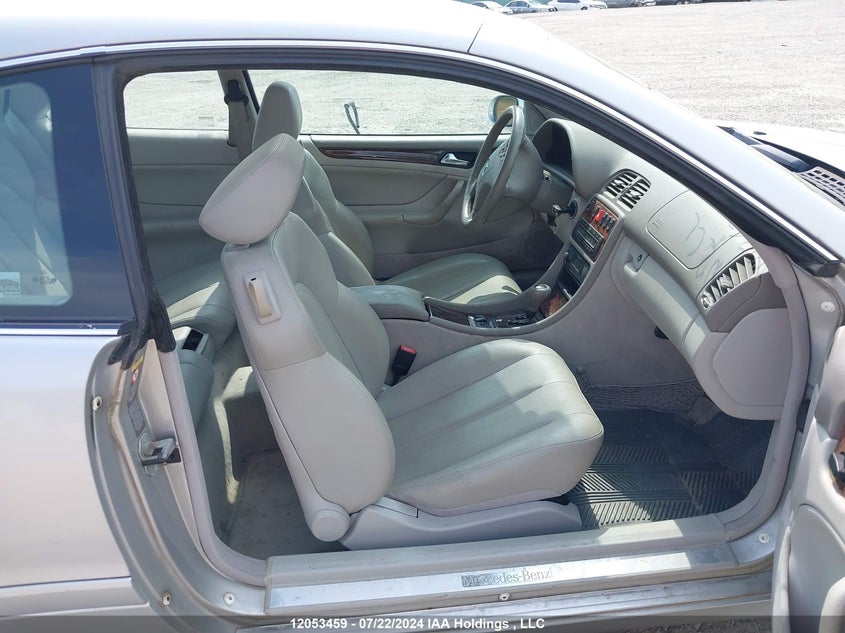 2000 Mercedes-Benz Clk-Class VIN: WDBLJ65G1YF142626 Lot: 12053459