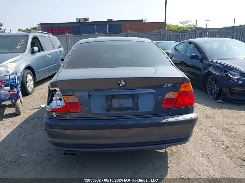 2001 BMW 3 Series VIN: WBAAV33401FU93213 Lot: 12053982