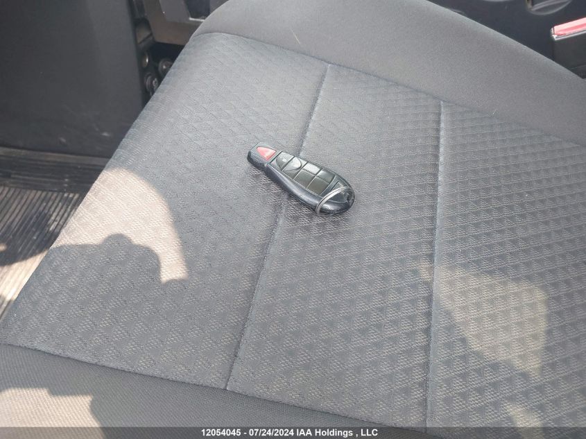 2010 Dodge Grand Caravan Se VIN: 2D4RN4DE1AR192092 Lot: 12054045