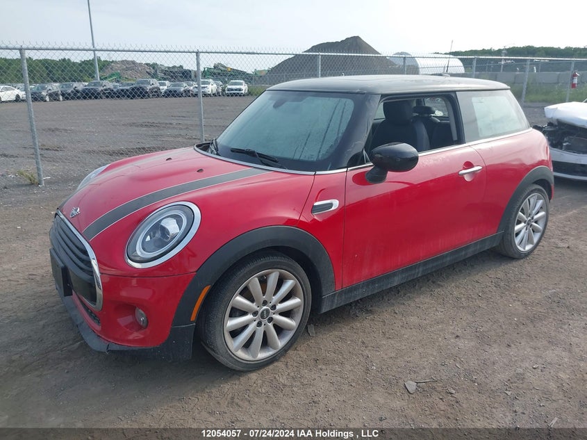 2021 Mini 3 Door VIN: WMWXR3C05M2M93585 Lot: 12054057