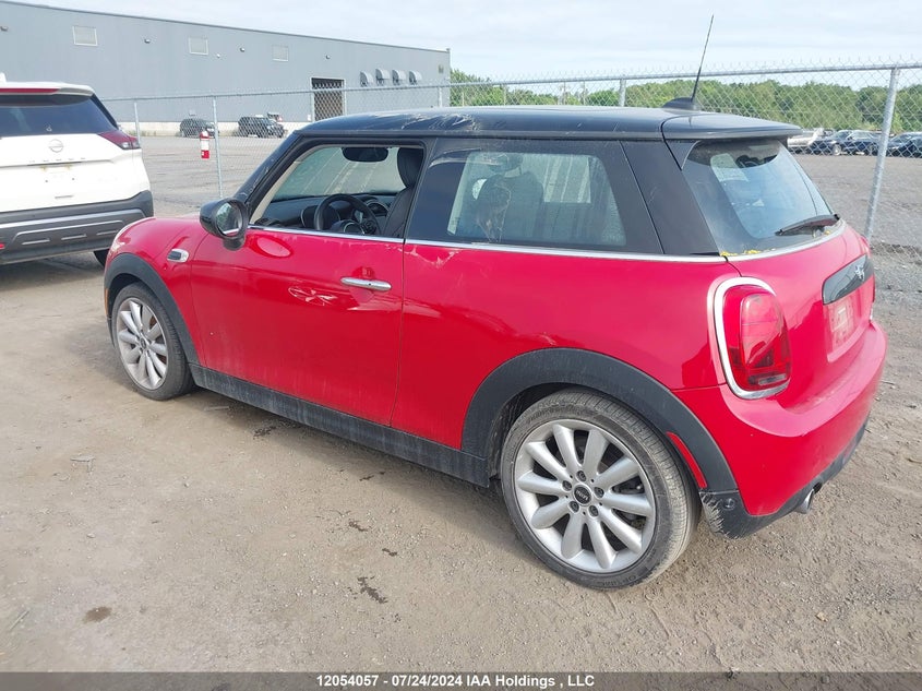2021 Mini 3 Door VIN: WMWXR3C05M2M93585 Lot: 12054057