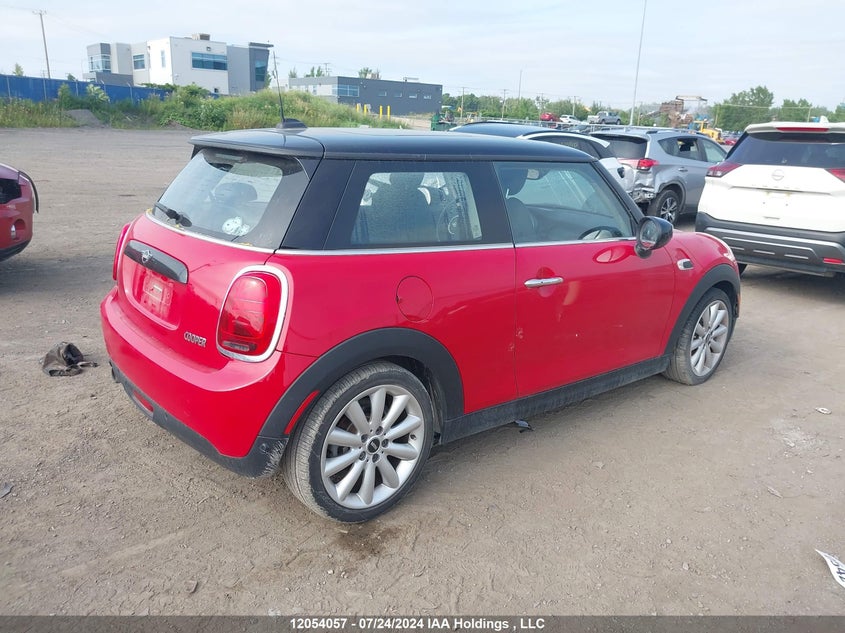 2021 Mini 3 Door VIN: WMWXR3C05M2M93585 Lot: 12054057