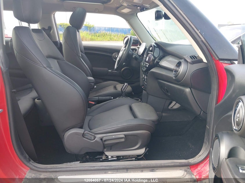 2021 Mini 3 Door VIN: WMWXR3C05M2M93585 Lot: 12054057