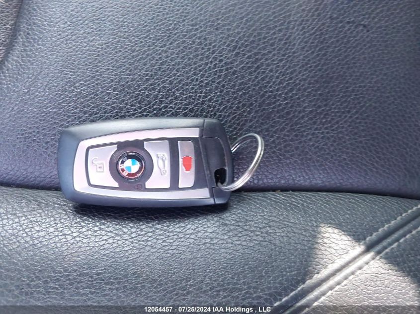 2016 BMW 3 Series VIN: WBA8E3C55GK505086 Lot: 12054457