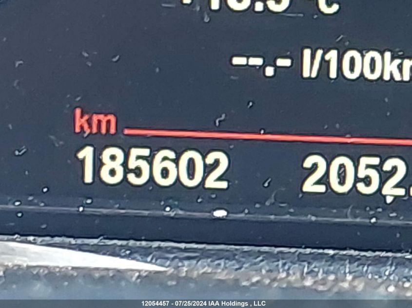 2016 BMW 3 Series VIN: WBA8E3C55GK505086 Lot: 12054457