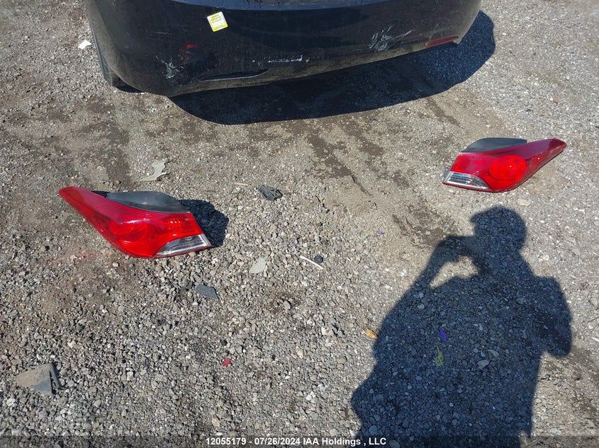 2012 Hyundai Elantra Gls/Limited VIN: 5NPDH4AE1CH068231 Lot: 12055179