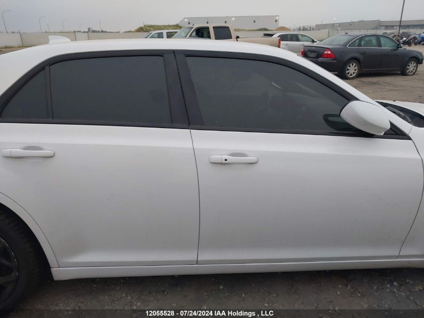 2018 Chrysler 300 S VIN: 2C3CCABG8JH299792 Lot: 12055528