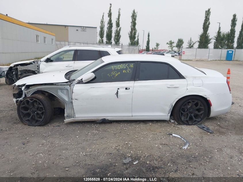 2018 Chrysler 300 S VIN: 2C3CCABG8JH299792 Lot: 12055528