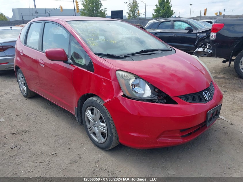 2014 Honda Fit VIN: LUCGE8H55E3000365 Lot: 12056359