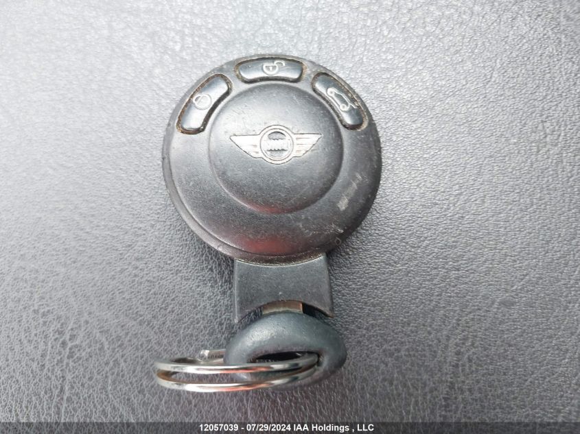 2010 Mini Cooper Hardtop VIN: WMWMF3C57ATZ61216 Lot: 12057039