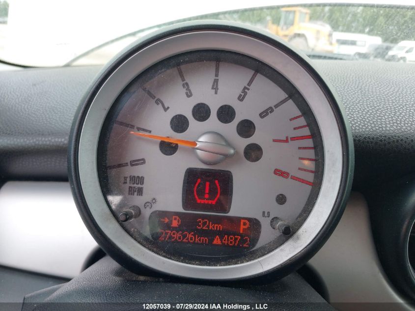 2010 Mini Cooper Hardtop VIN: WMWMF3C57ATZ61216 Lot: 12057039