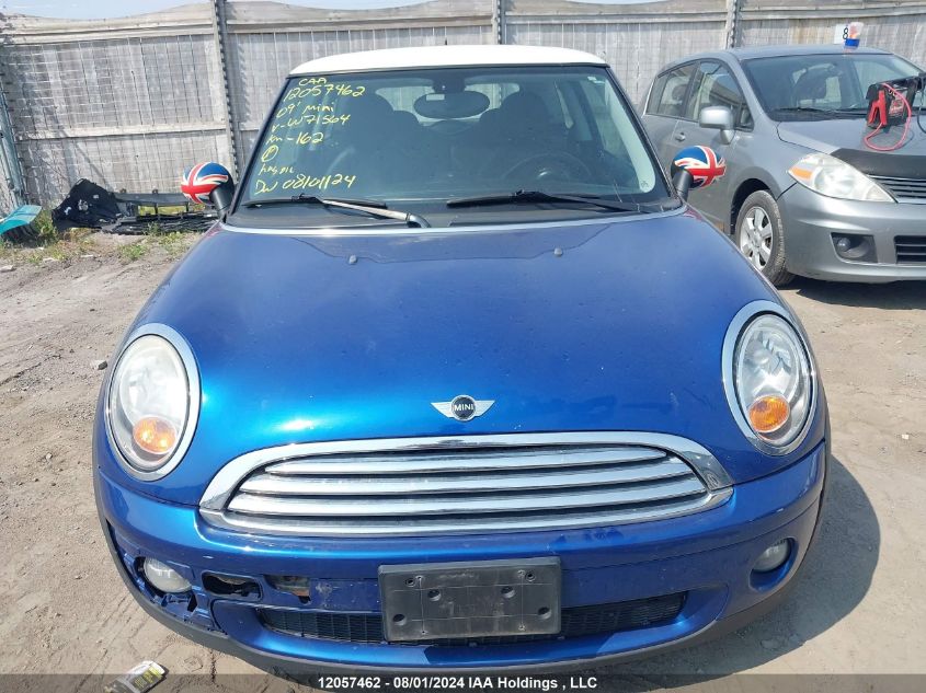 2009 Mini Cooper Hardtop VIN: WMWMF335X9TW71564 Lot: 12057462