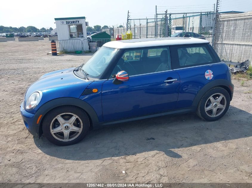 2009 Mini Cooper Hardtop VIN: WMWMF335X9TW71564 Lot: 12057462