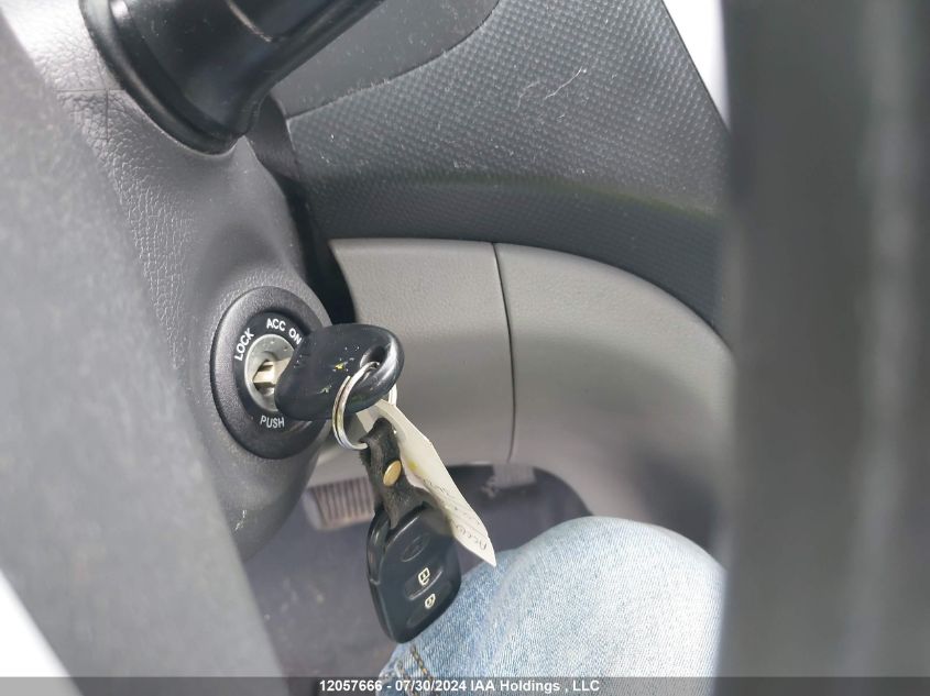 2013 Hyundai Accent Gls/Gs VIN: KMHCT4AE8DU437776 Lot: 12057666