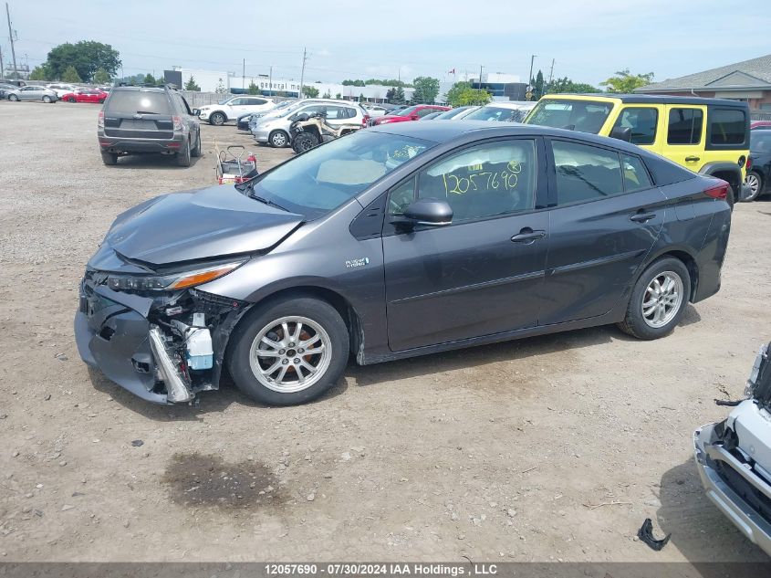 2018 Toyota Prius Prime VIN: JTDKARFP9J3084382 Lot: 12057690