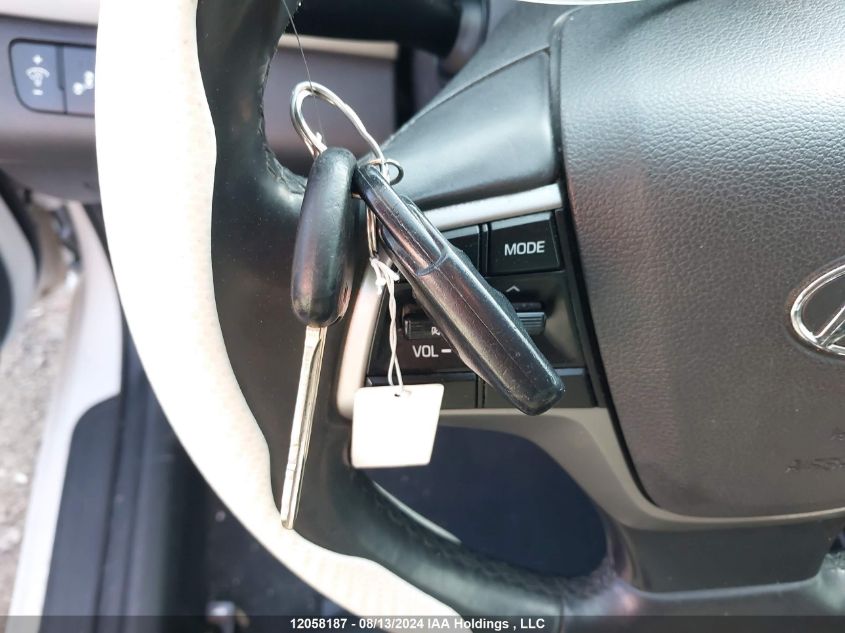 2017 Hyundai Elantra Se/Value/Limited VIN: KMHD84LF0HU167007 Lot: 12058187