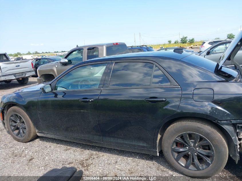 2018 Chrysler 300 Touring VIN: 2C3CCAAG2JH299532 Lot: 12058404