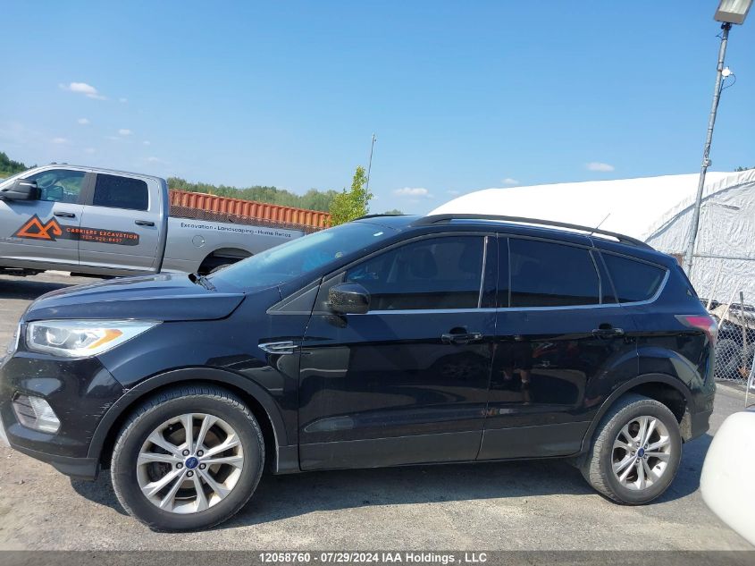 1FMCU0GD2HUA01063 2017 Ford Escape Se