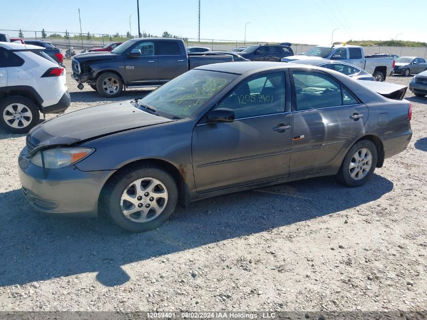2004 Toyota Camry Le/Xle/Se VIN: 4T1BF32K74U582714 Lot: 12059401