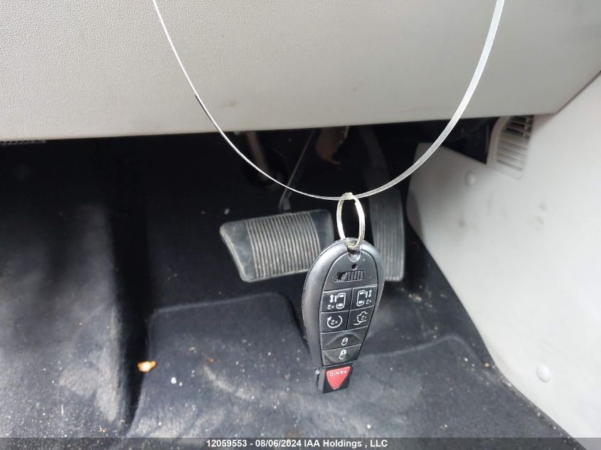 2013 Dodge Grand Caravan Crew VIN: 2C4RDGDG1DR699940 Lot: 12059553