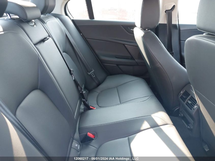 2017 Jaguar Xe VIN: SAJAJ4BN4HCP11813 Lot: 12060217