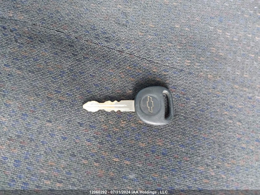 2001 Chevrolet Silverado 1500 VIN: 1GCEC14V61Z138745 Lot: 12060292