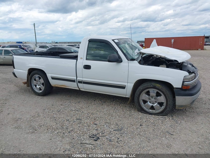 2001 Chevrolet Silverado 1500 VIN: 1GCEC14V61Z138745 Lot: 12060292