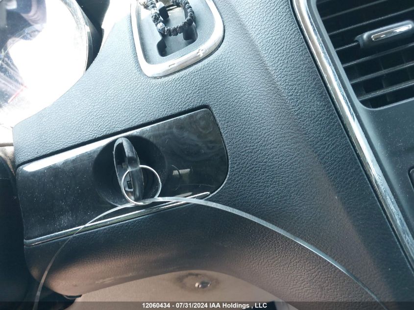 2013 Chrysler Town & Country Touring L VIN: 2C4RC1CG5DR785107 Lot: 12060434