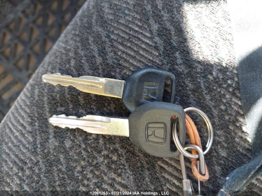 2000 Honda Cr-V VIN: JHLRD1840YC801016 Lot: 12061263