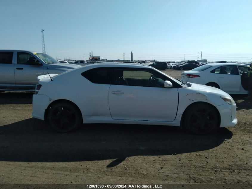 JTKJF5C75E3068009 2014 Toyota Scion Tc