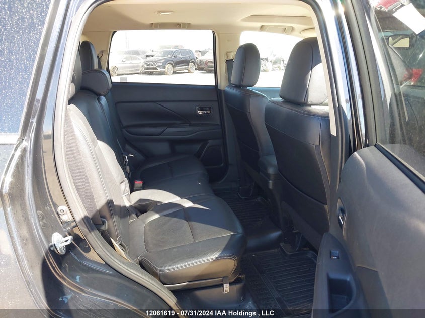 2018 Mitsubishi Outlander VIN: JA4AZ2A35JJ600565 Lot: 12061619